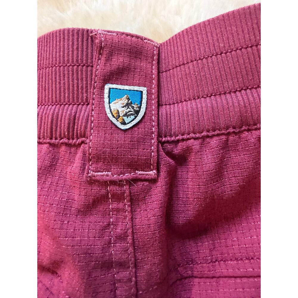 Kuhl Strattus Shorts in MAroon - Picture 3 of 4